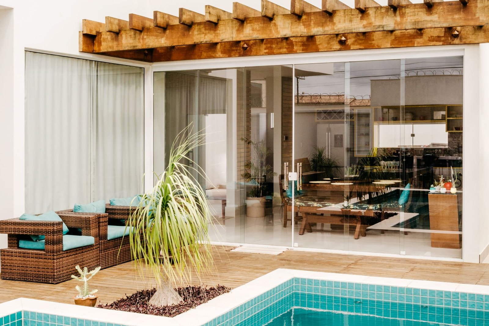 Aluminum Folding Door product example